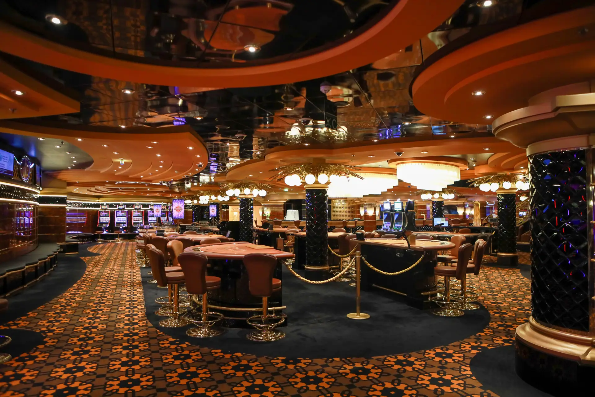 Dravessianluxelodge Casino Interior