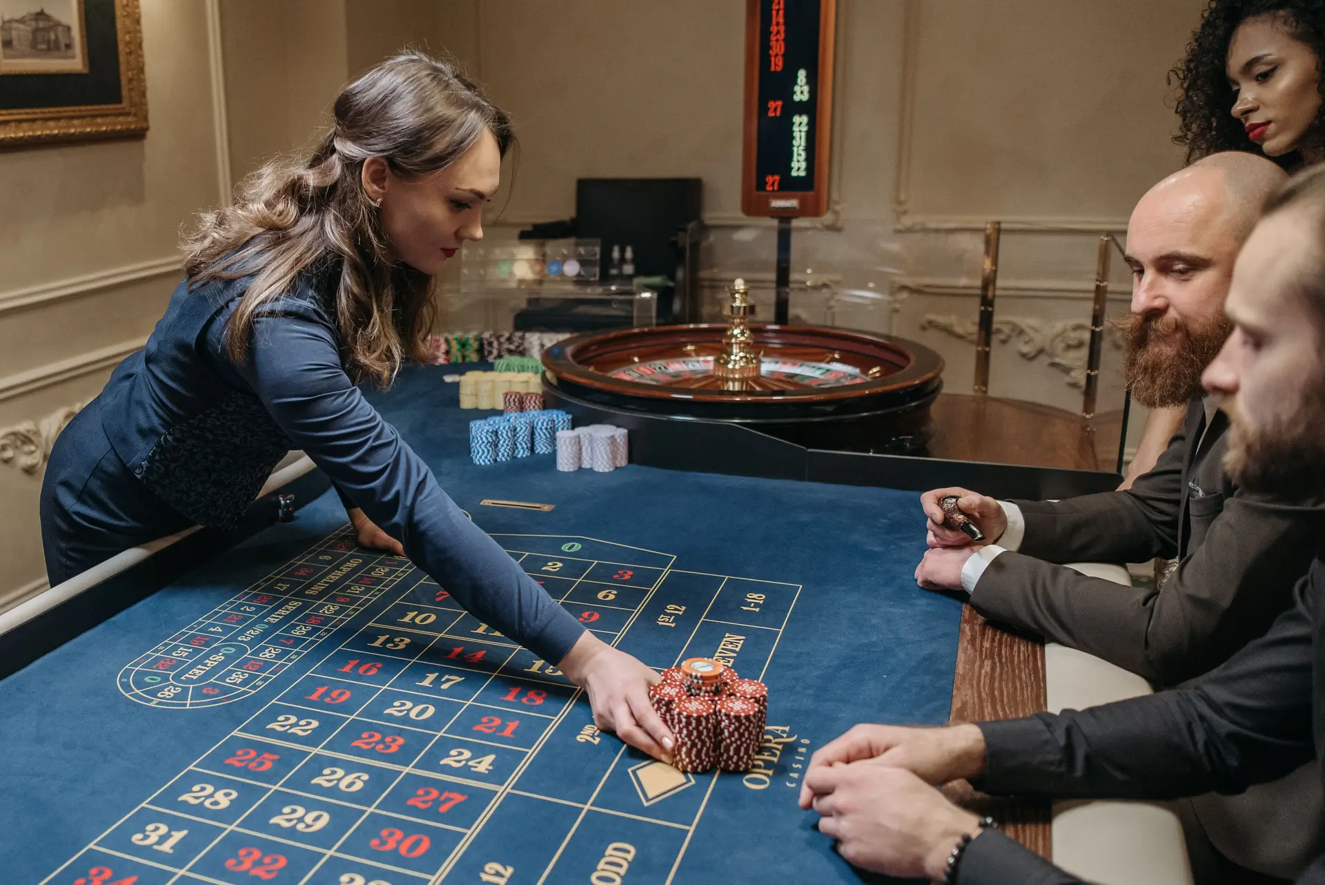 Sophisticated luxury casino floor at Dravessianluxelodge